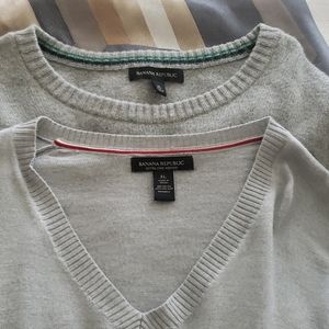 2 Men's Banana Republic sweaters